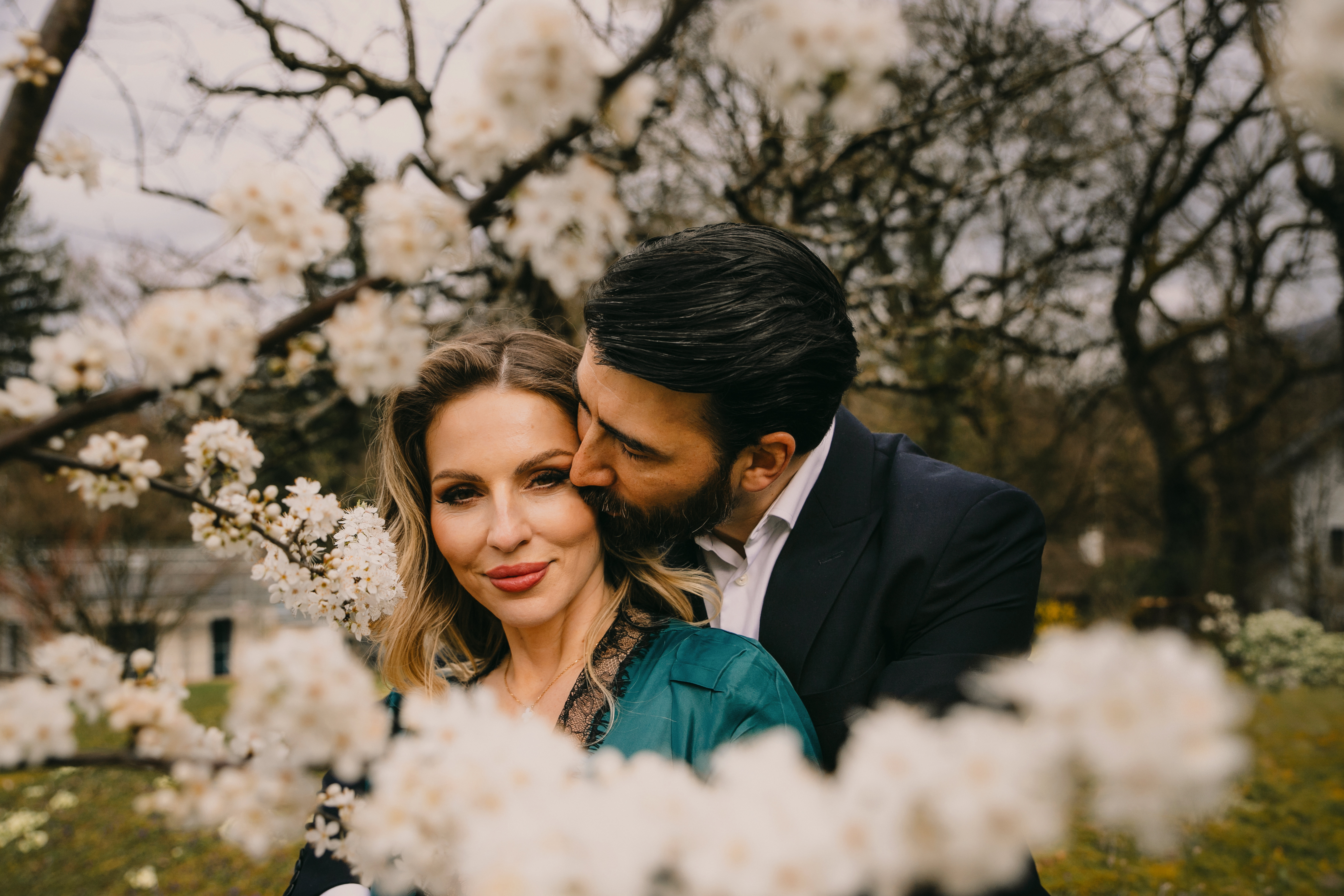 Relaxed family session in a beautiful Swiss countryside location